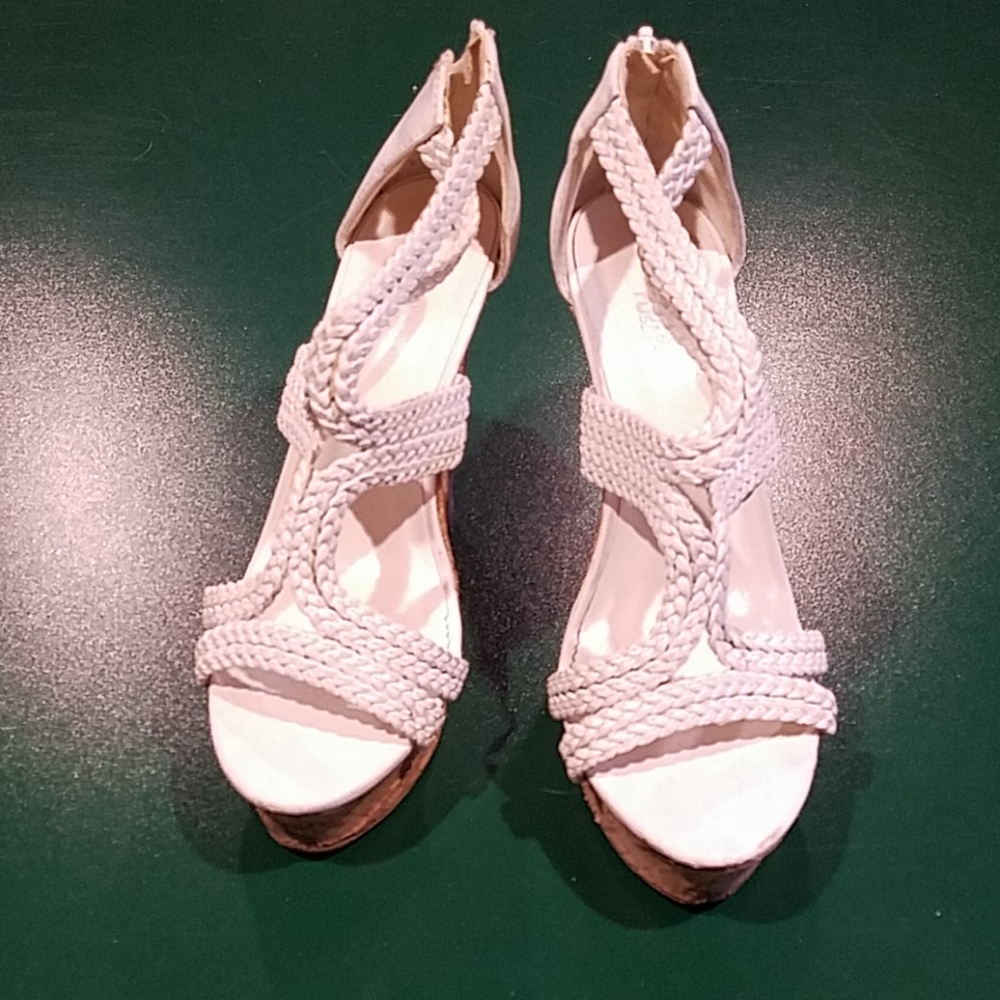Shoes wedge